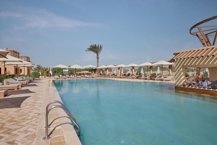 Pools & Facilities