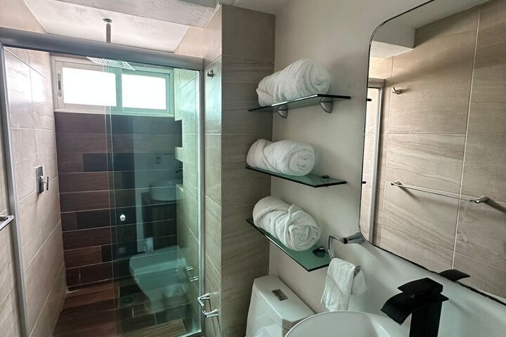 Room 2 of 11