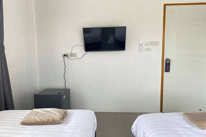 Room 12 of 43