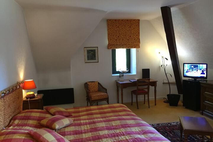 Room 5 of 43