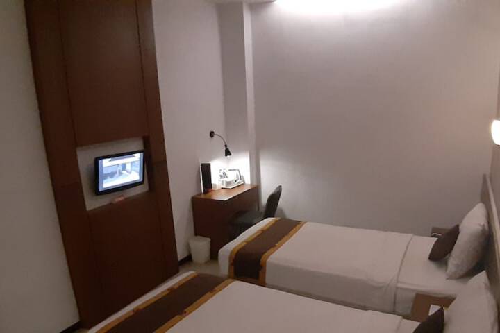 Room 10 of 49
