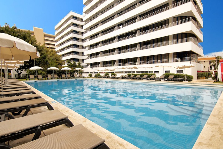 Hotel with Pool