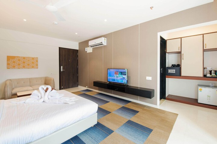 Room 32 of 49