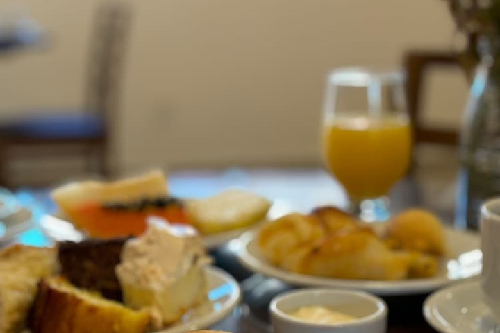 Dining 30 of 43