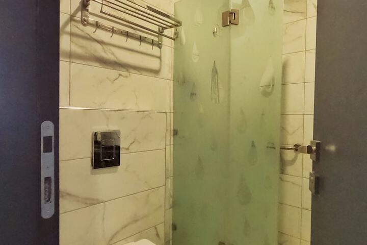 Room 36 of 62