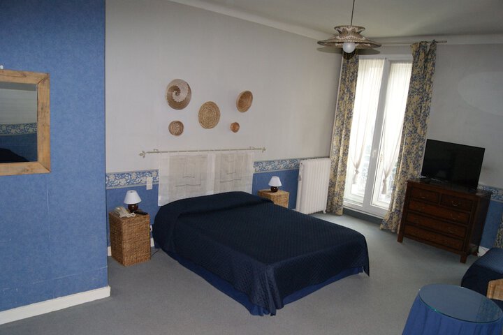Room 15 of 34