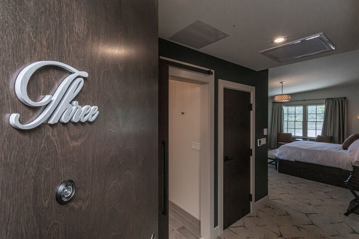 Room 16 of 81