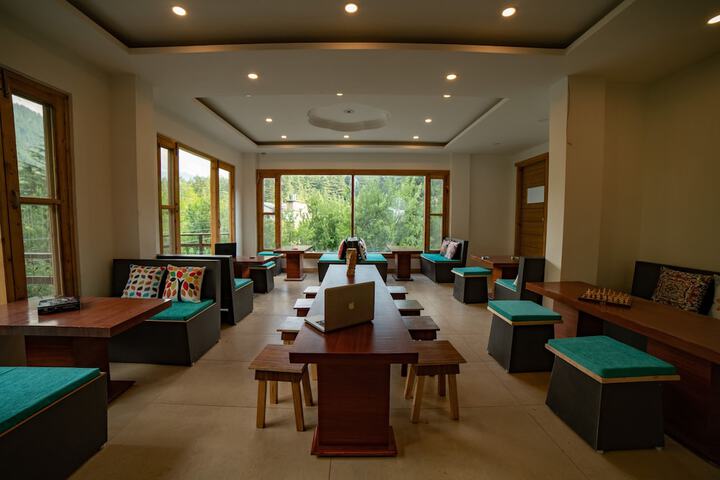 Dining 49 of 80