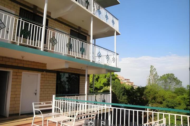 Hotel Mountain View Murree