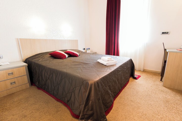 Room 7 of 46