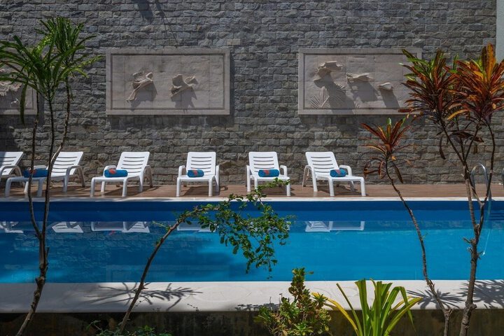 Hotel with Pool