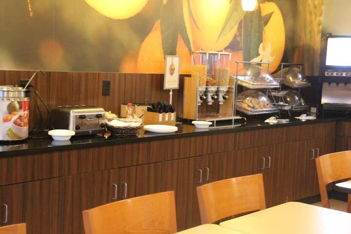 Breakfast buffet