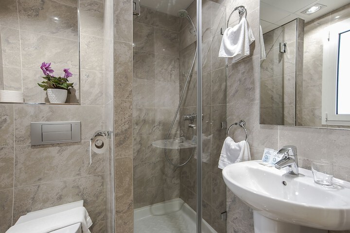 Bathroom Interior Photo