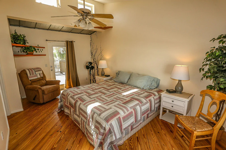 Room 2 of 4