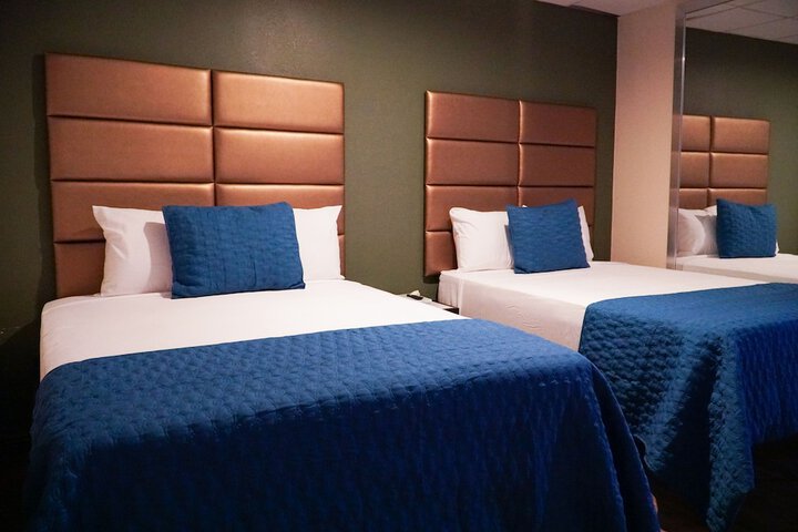 Double Deluxe King Bed (1 of 6)