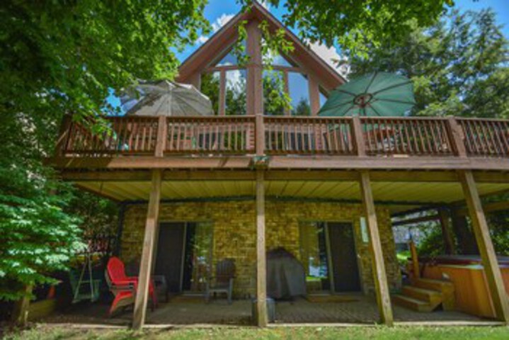 Exterior of Almost Paradise by Taylor Made Deep Creek