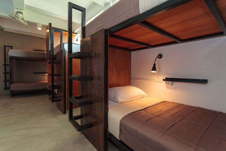 Room 5 of 50