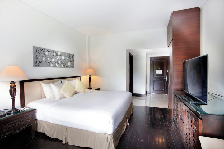 Room 6 of 42