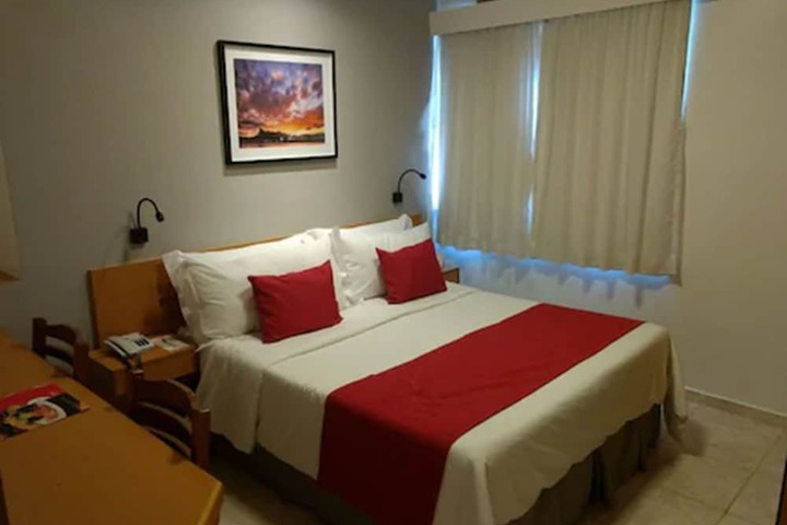 Room 37 of 94