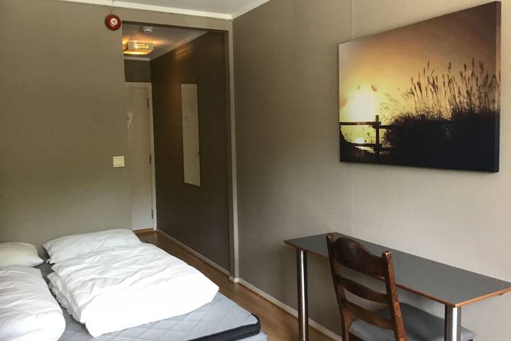 Room 8 of 39
