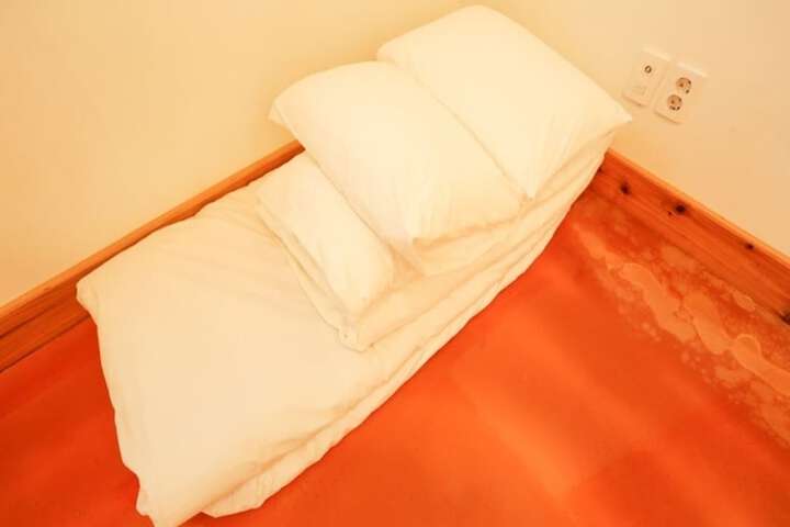 Room 15 of 51