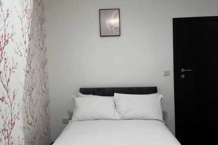 Room 11 of 27