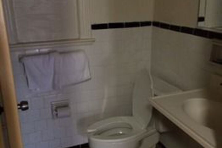 Room 2 of 20