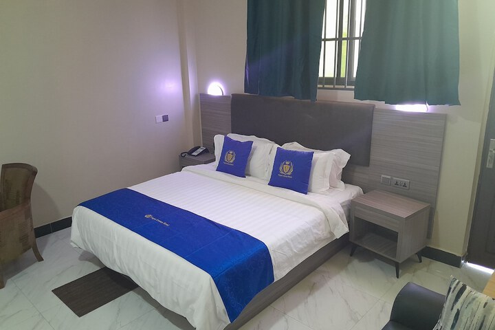 Room 7 of 52