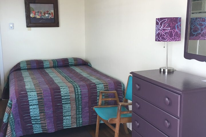 Room 4 of 84