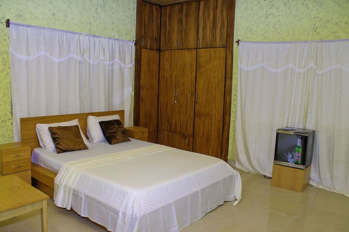 Room 6 of 20