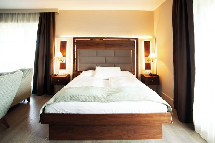 Room 15 of 49
