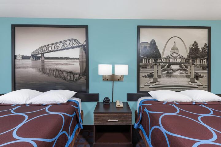 Room 12 of 24