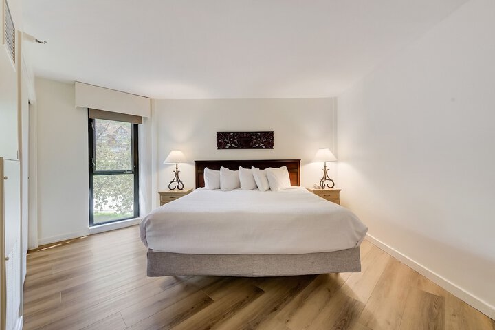 Room 27 of 331