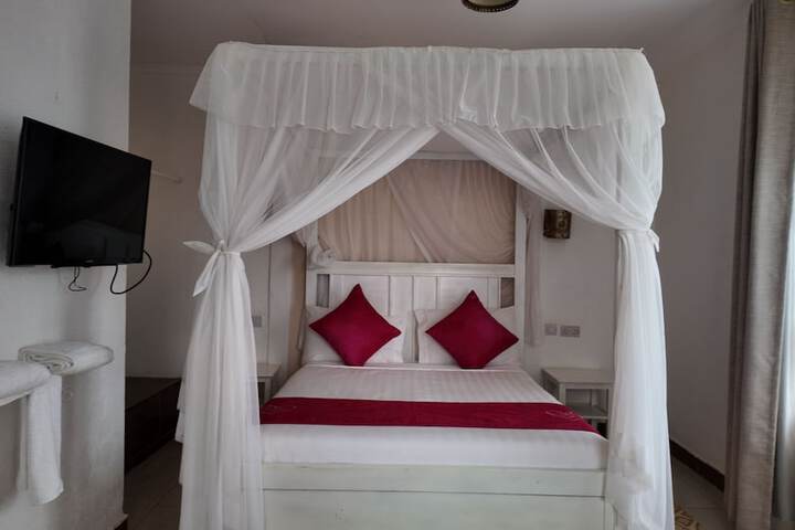 Room 10 of 37