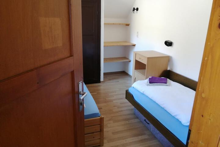 Room 12 of 62