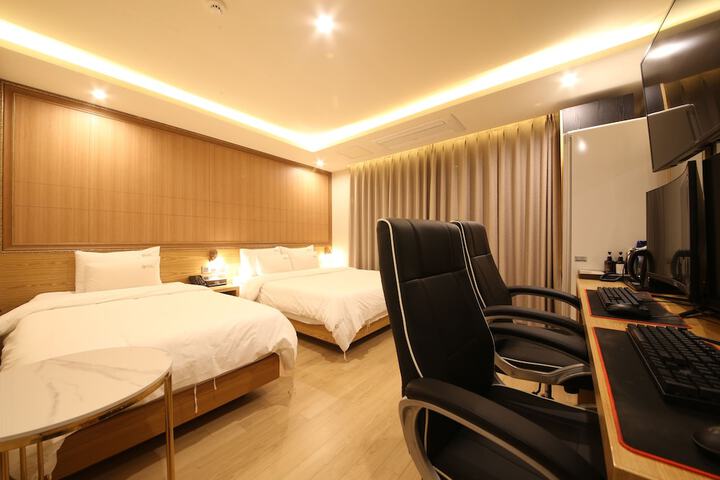 Room 37 of 110