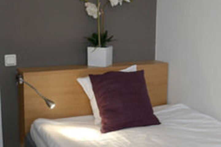 Room 32 of 82