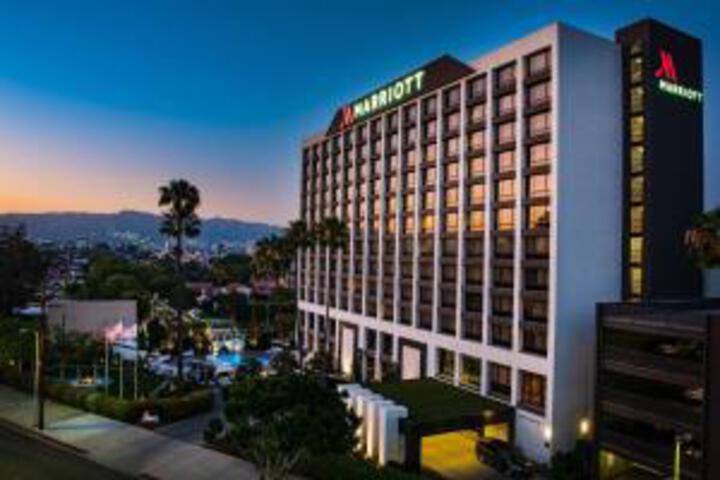 Hotel 2 of 33