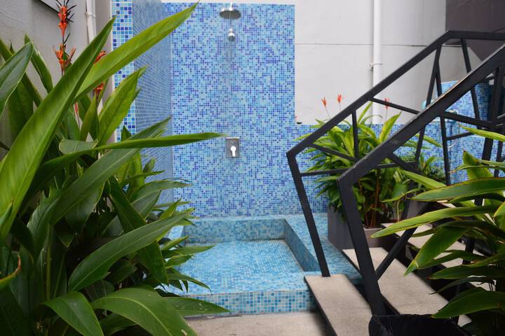 Hotel with Pool