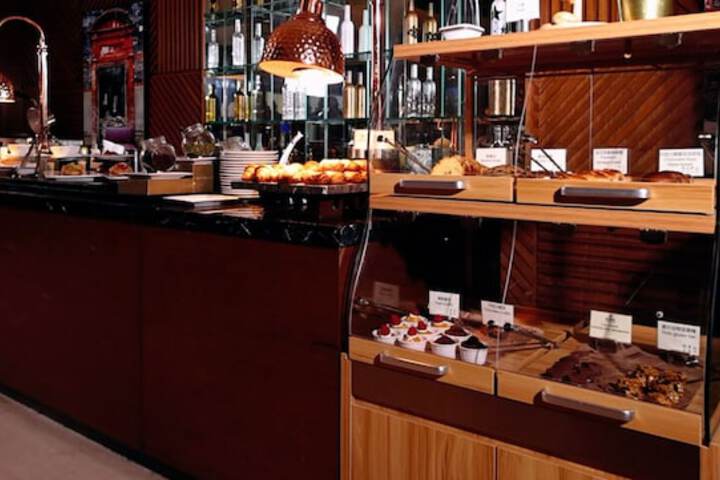 Dining 105 of 156