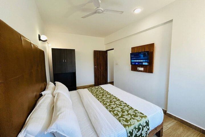 Room 13 of 73