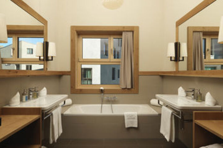 Room 5 of 39