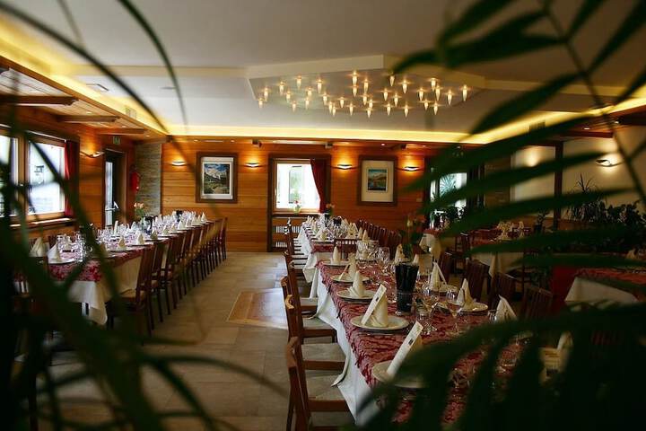 Ballroom/Hall 50 of 61