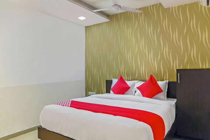 Room 10 of 24