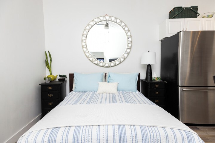 Room 3 of 37