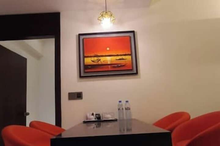 Room 10 of 22