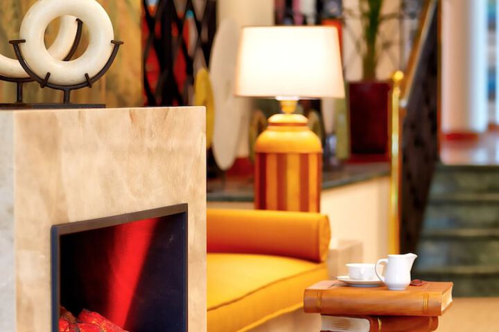 Hotel Lobby