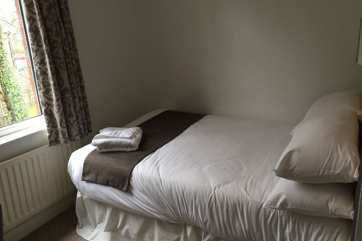 Room 9 of 187
