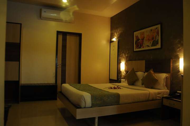 Room 10 of 53