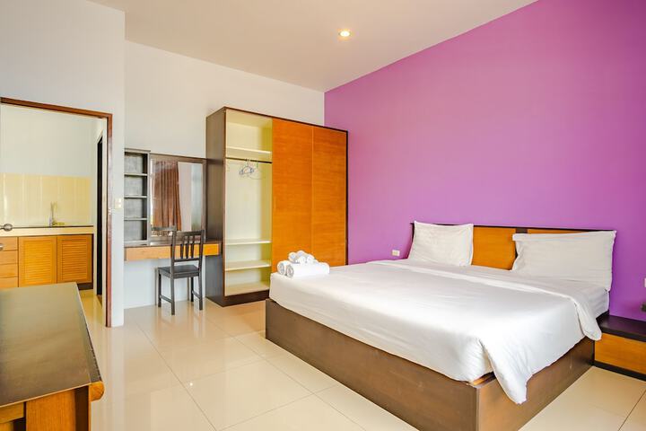 Room 28 of 53